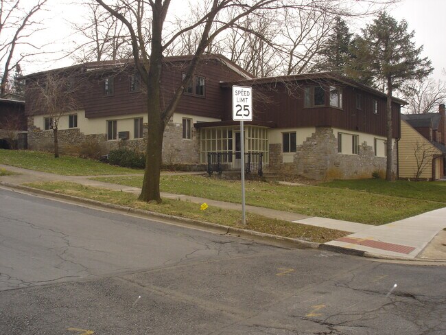 Building Photo - 4Plex - 1104