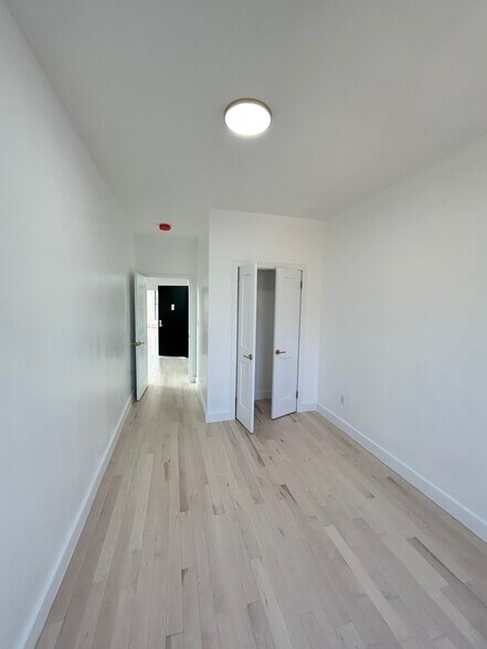 Building Photo - 16 Starr St