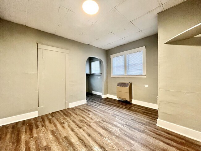 Building Photo - 855 Turner Ave