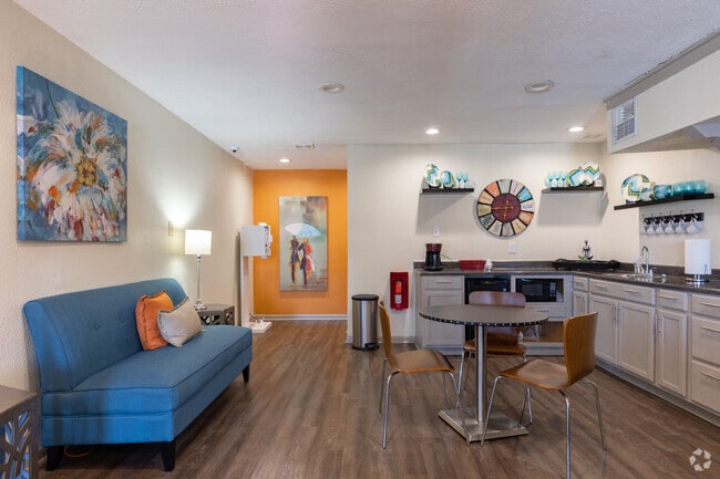 Primary Photo - Canyon Village