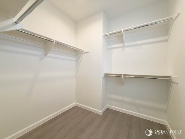 Building Photo - 3 Bedroom Condo for Rent in Oxnard by the ...