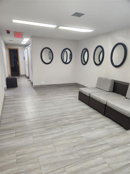 Building Photo - 20379 W Country Club Dr