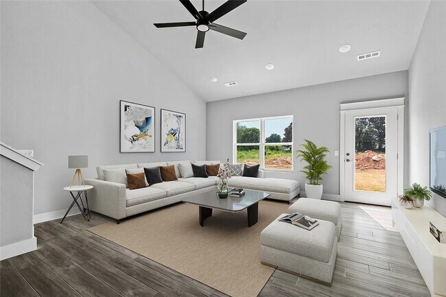 Building Photo - 718 Sun Meadows Loop