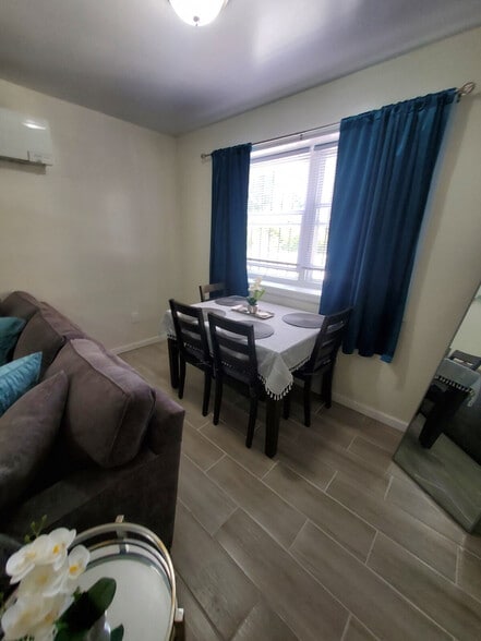 Building Photo - 541 S 9th Ave