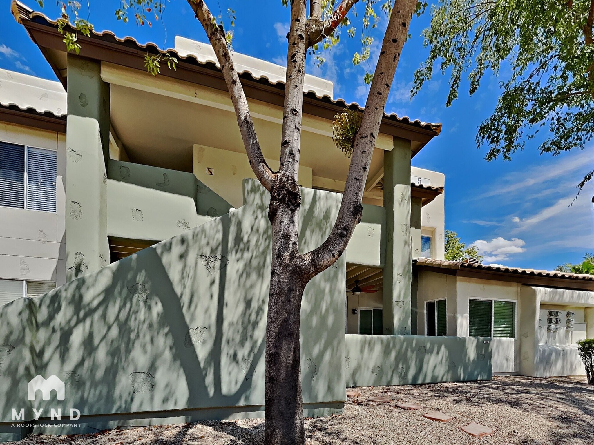 Building Photo - 1825 W Ray Rd