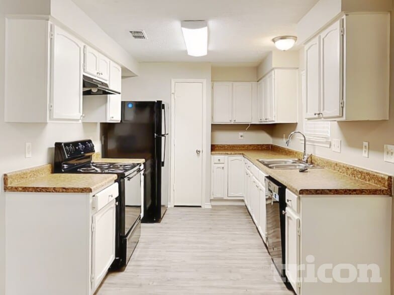 Building Photo - 2407 Springridge Dr