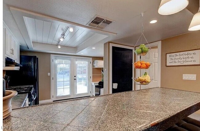 Building Photo - 6504 Ironbark Ln
