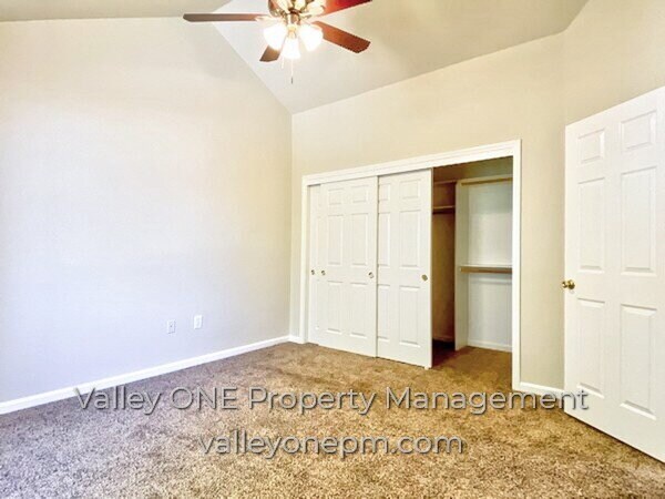Building Photo - COMING SOON! Private Ground Floor Townhome in Desirable Complex with Attached 2 Car Garage