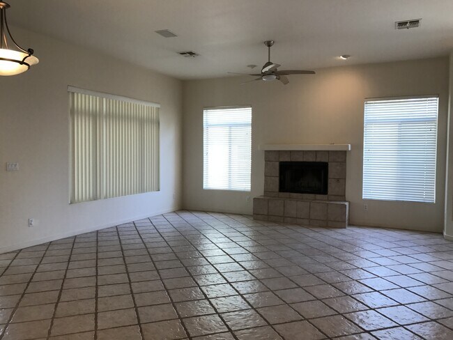 Building Photo - Gated Community - Golf Course Lot - 3 Bed ...
