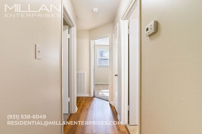 Building Photo - Open-Concept 3BR Home with Huge Fenced-In ...
