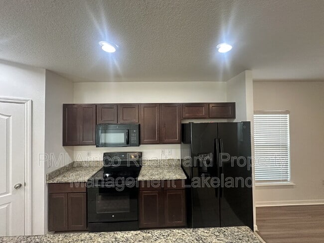 Building Photo - 3848 Exeter Ln