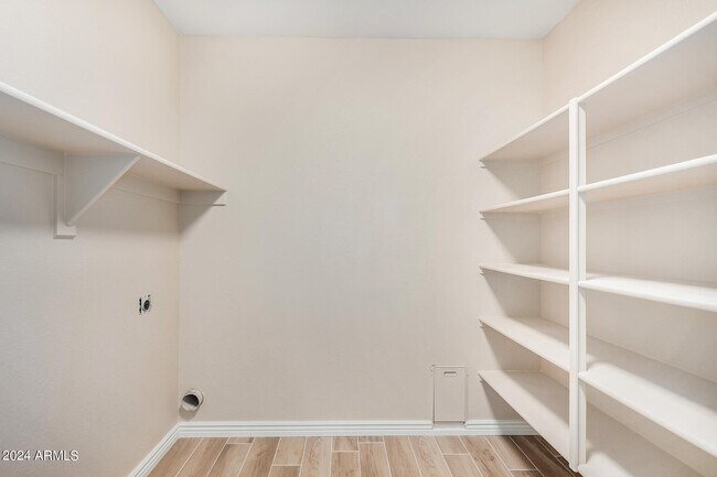 Building Photo - 8930 E Yucca St