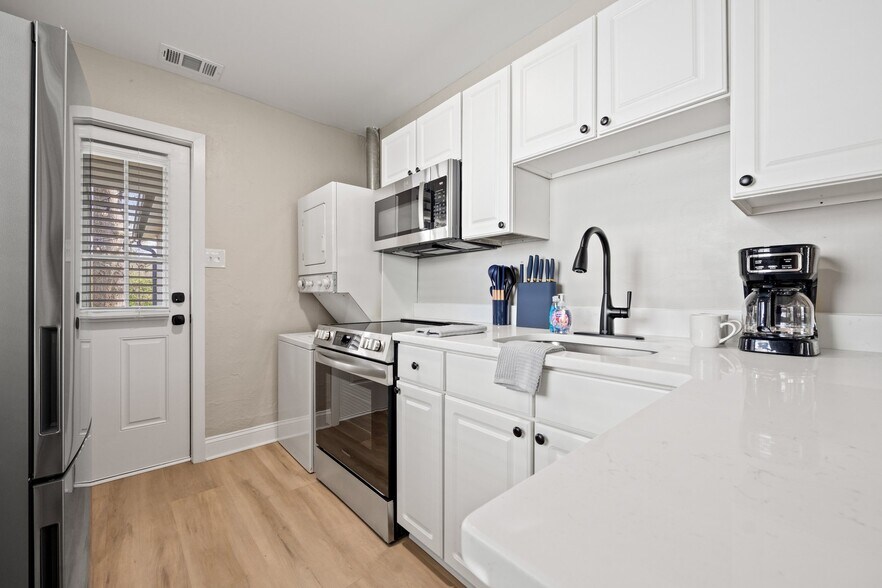 Building Photo - 153 South Ave SE