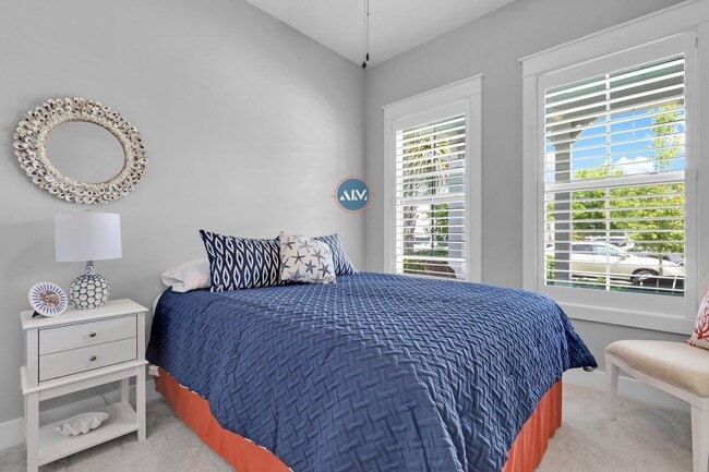 Building Photo - Luxury Living in Hampton Lake