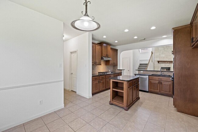 Building Photo - 2617 Salorn Way