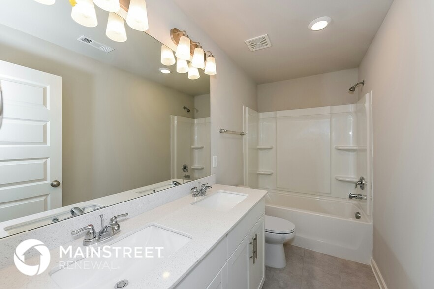 Building Photo - 389 Black Thorn Ln