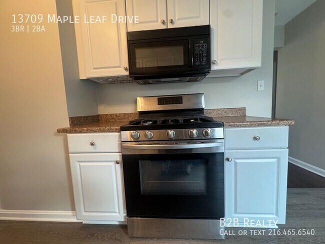 Building Photo - 13709 Maple Leaf Dr
