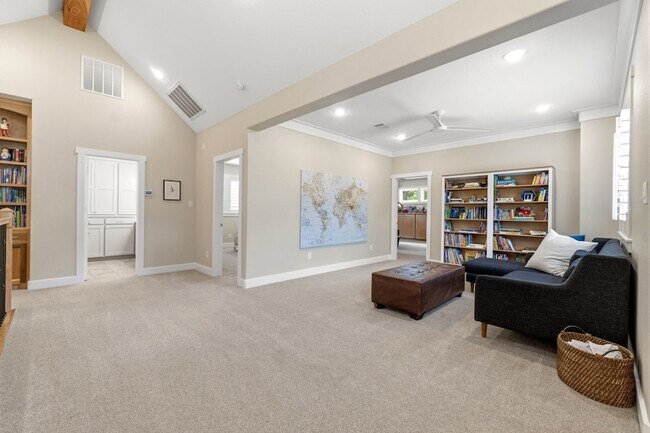 Building Photo - 2149 Pine Acres Dr