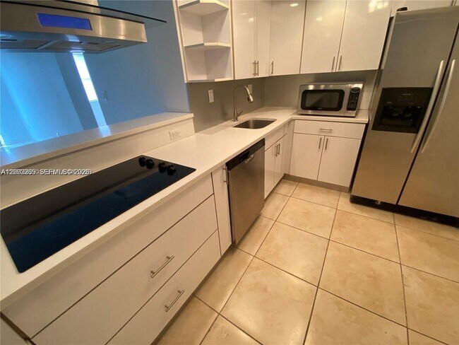 Building Photo - 1800 Sans Souci Blvd