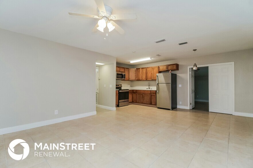 Building Photo - 759 Baywood Cir