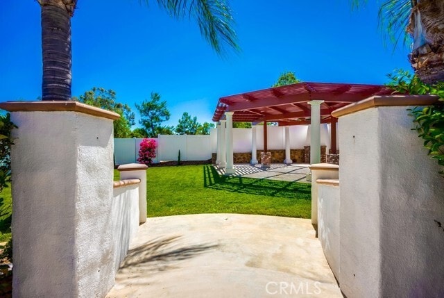 Building Photo - 39555 Ave Bonita