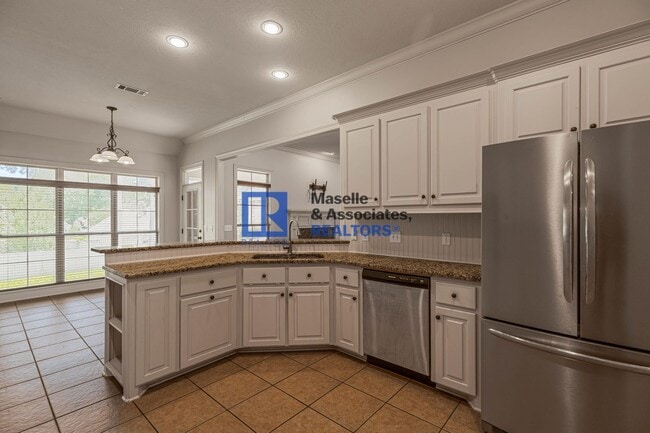 Building Photo - 4 Bed/3 Bath home Ashbrooke Subdivision Madison MS