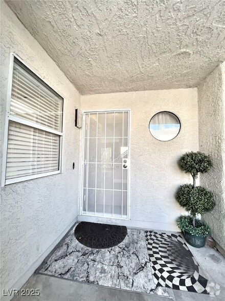 Building Photo - 6250 W Flamingo Rd