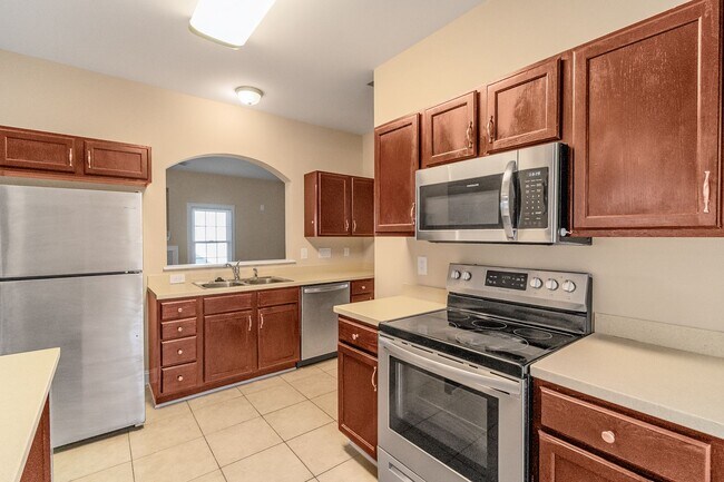 Building Photo - Charming 3 bed 2.5 bath Home in Huntersville!