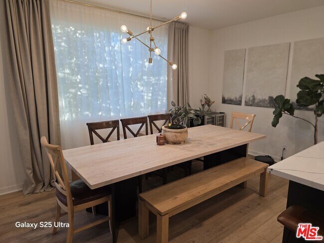 Building Photo - 22214 Poppy Ct