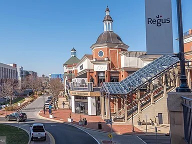 Building Photo - 1915 Towne Centre Blvd