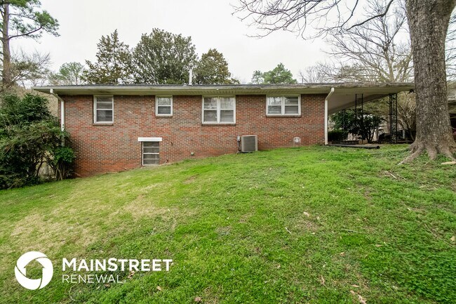 Building Photo - 229 Chickasaw Dr