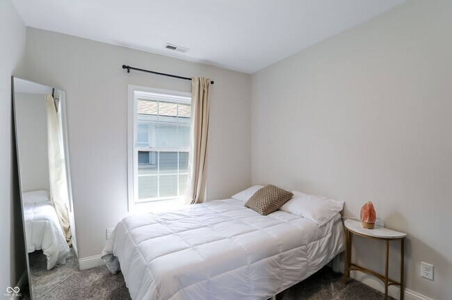 Building Photo - 1306 S East St