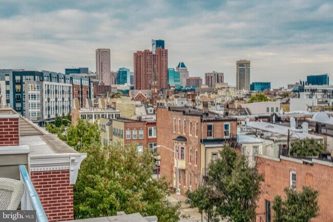 Building Photo - 1320 Race St