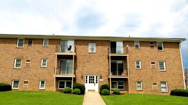 Building Photo - 600 W Patrick St