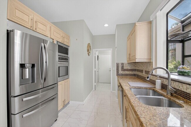 Building Photo - 4465 Barclay Fair Way