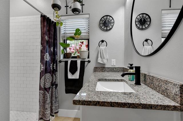 Building Photo - 1131 W Owings St