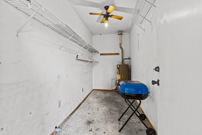 Building Photo - 15 Mulberry Ln