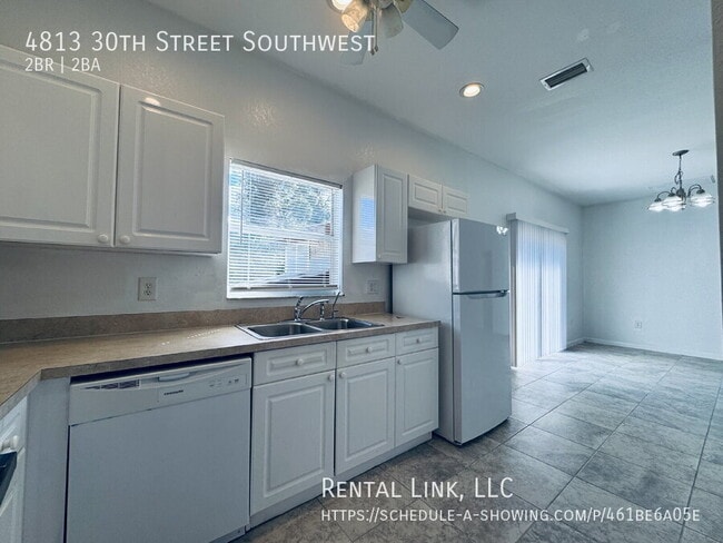 Building Photo - 4813 30th St SW