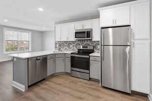 Building Photo - 39 California Ave