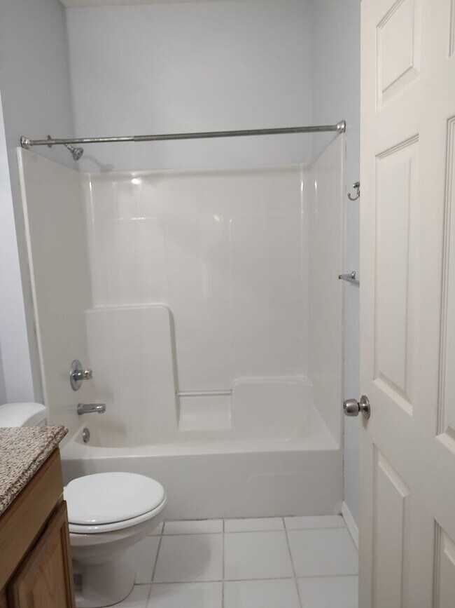 Building Photo - Beautiful Home w/Inground Pool in Peaceful Lynn Haven! *Pool Service Included!* *1/2 OFF 1st Mont...