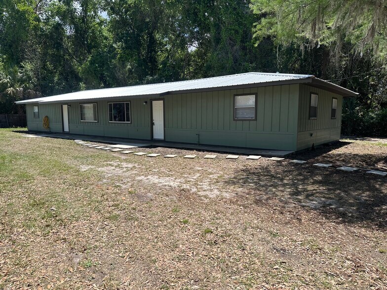 Building Photo - 1131 N Trudel Pt