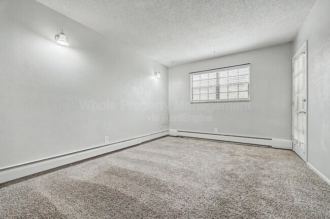 Building Photo - 1021 Carr St