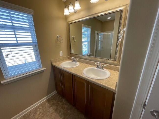 Building Photo - 3BR Home w/ Fenced-In Yard in Palmetto Pointe