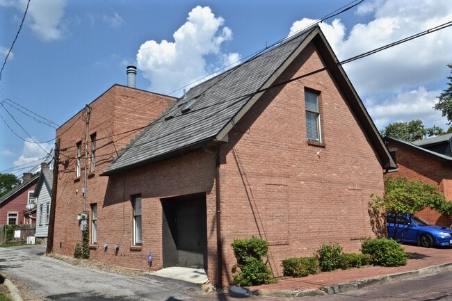 Building Photo - 258 Jackson St