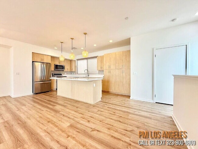 Building Photo - 10706 Octave Ln