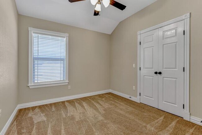 Building Photo - 244 Cottonwood St
