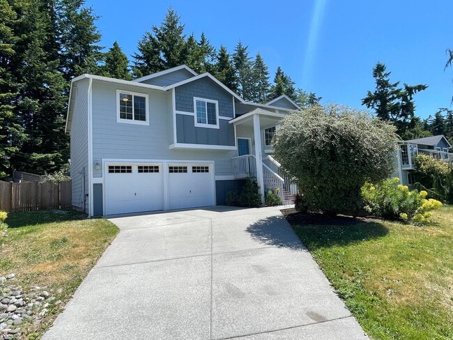 Building Photo - Beautiful Spacious 4 Bedroom 2.75 Bathroom Home in Quiet Coupeville Neighborhood!
