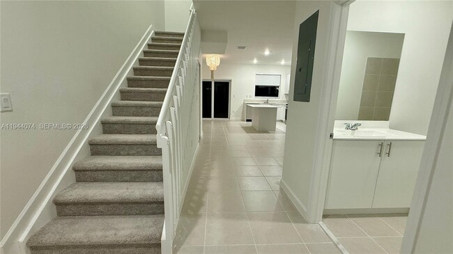 Building Photo - 2617 SE 27th Dr