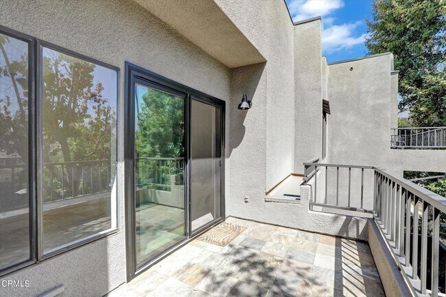 Building Photo - 1310 E Orange Grove Blvd