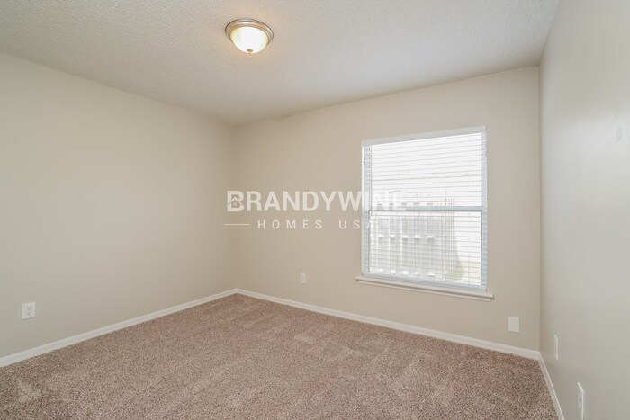 Building Photo - 3159 Wavering Ln